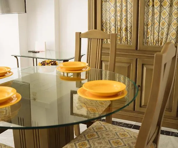 One&lux House - Bright Beachfront Duplex With Parking, Pool & Gym 公寓 马尔韦利亚